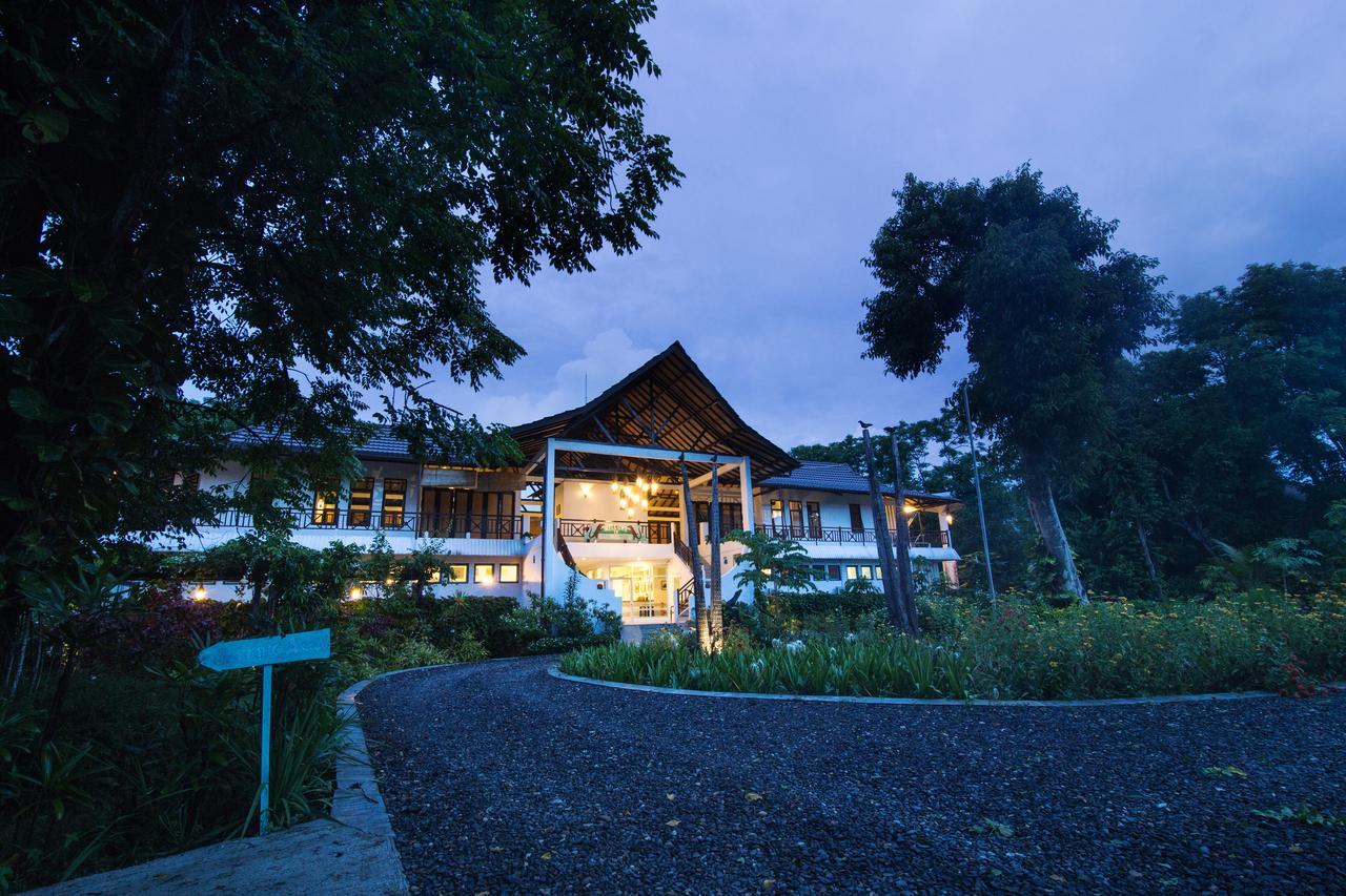 Bajo Komodo Eco Lodge Labuan Bajo Dış mekan fotoğraf